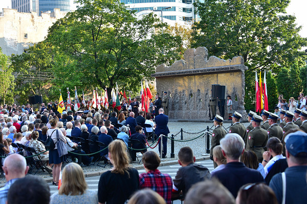 Warschau, 2019, Gedenkfeier zum 75. Jahrestag des Massakers von Wola, Wikimedia Commons / Adrian Grycuk