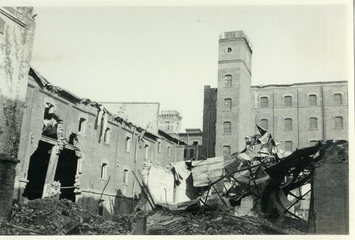 Triest, vermutlich 1945, Das gesprenge Gebäude des Krematoriums, Civico Museo della Risiera di San Sabba – Civici Musei di Storia ed Arte