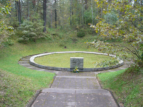 Ponary, 2004, Eine der Erschießungsstellen, Stiftung Denkmal