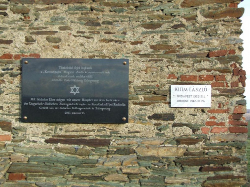Rechnitz, 2007, Gedenktafeln für die Opfer am Mahnmal Kreuzstadl, Wolfgang R. Kubizek