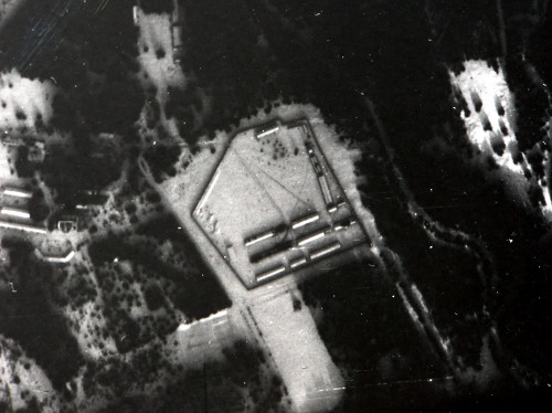 Ommen, 1943, Luftaufnahme des Lagers, Streeksmuseum Ommen