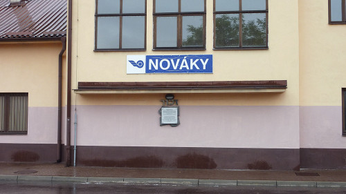 Nováky, 2012, Gedenktafel am Bahnhof, Stiftung Denkmal