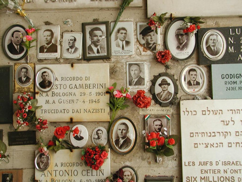 Gusen, o.D., Gedenkwand für die Opfer des Konzentrationslagers Gusen, KZ-Gedenkstätte Gusen, Martha Gammer