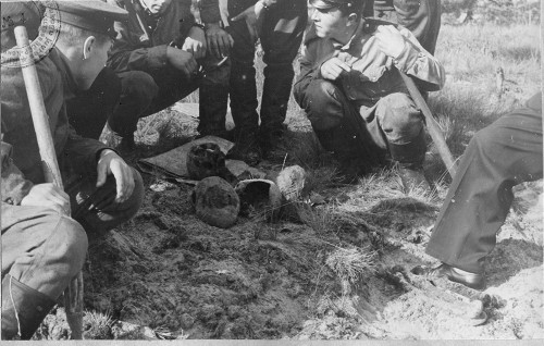 Kalevi-Liiva, 1960, Exhumierung von Opfern, Rahvusarhiiv