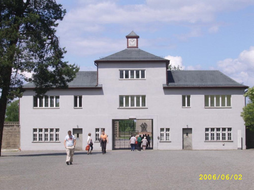 Oranienburg, 2006, »Turm A« - ehemaliger Eingang zum Häftlingslager und Sitz der SS-Lagerführung, Stiftung Denkmal