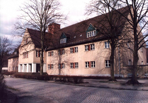 Ravensbrück, (o.D.), Die »Kommandantur« - ehemaliger Sitz der SS-Lagerleitung, Mahn- und Gedenkstätte Ravensbrück, Heinz Heuschkel