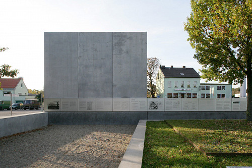 Saarbrücken, 2008, Rückseite des Denkmals »Hotel der Erinnerung«, Stiftung Denkmal, Johannes-Maria Schlorke