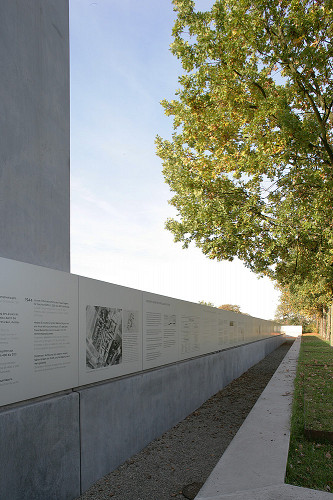 Saarbrücken, 2008, Rückseite des Denkmals, Stiftung Denkmal, Johannes-Maria Schlorke
