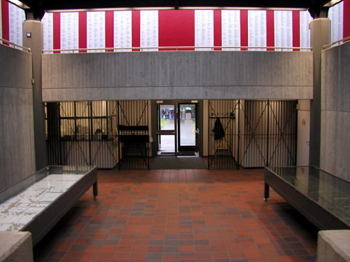Neuengamme, 2009, Haus des Gedenkens mit Namen der Opfer, KZ-Gedenkstätte Neuengamme